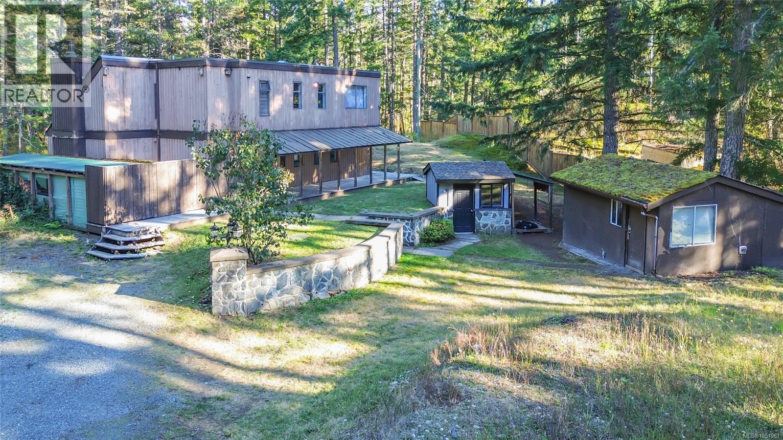 821 Ebadora Lane