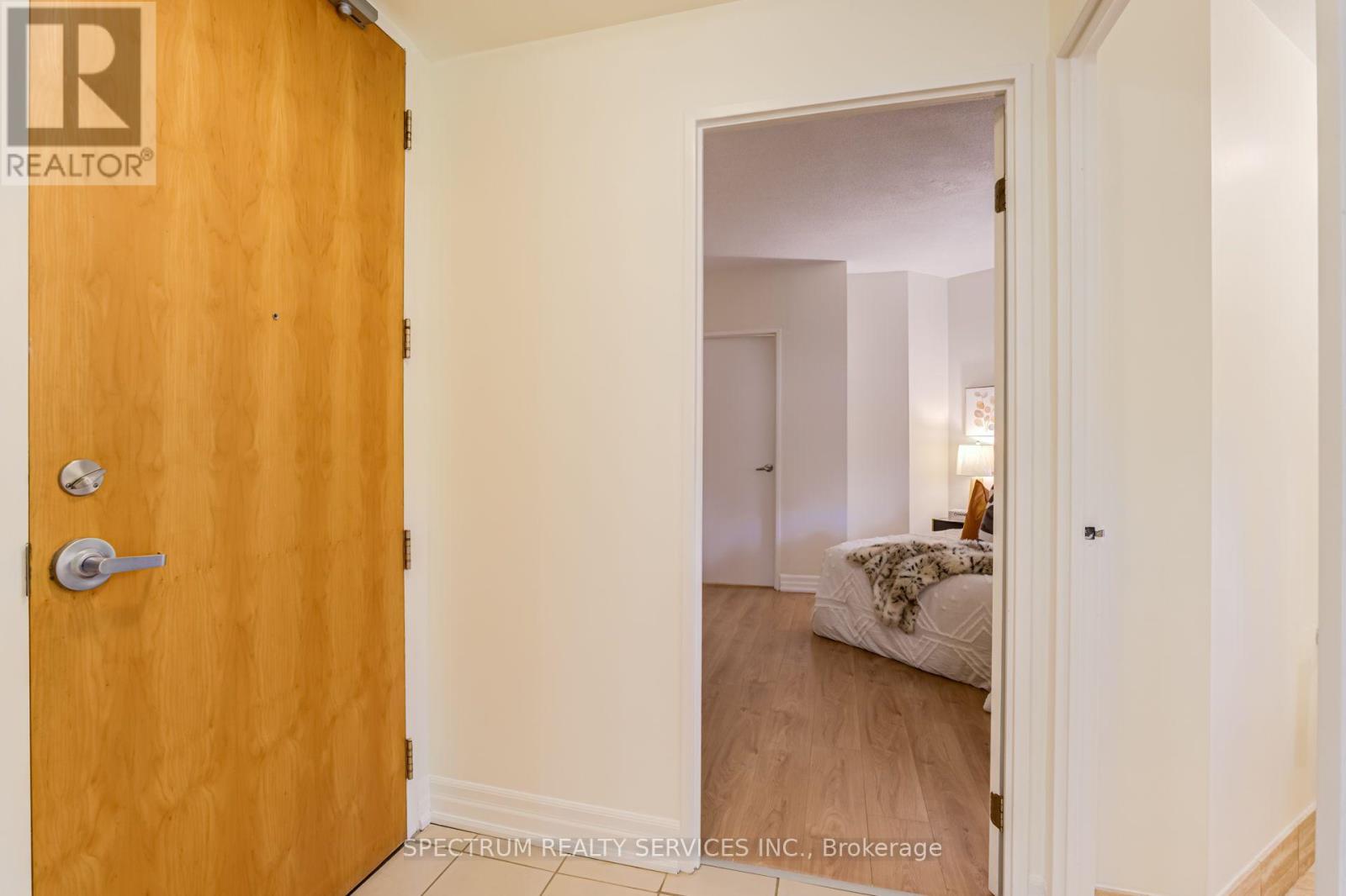 70 Alexander Street, Toronto, Ontario  M4Y 3B6 - Photo 14 - C13882956
