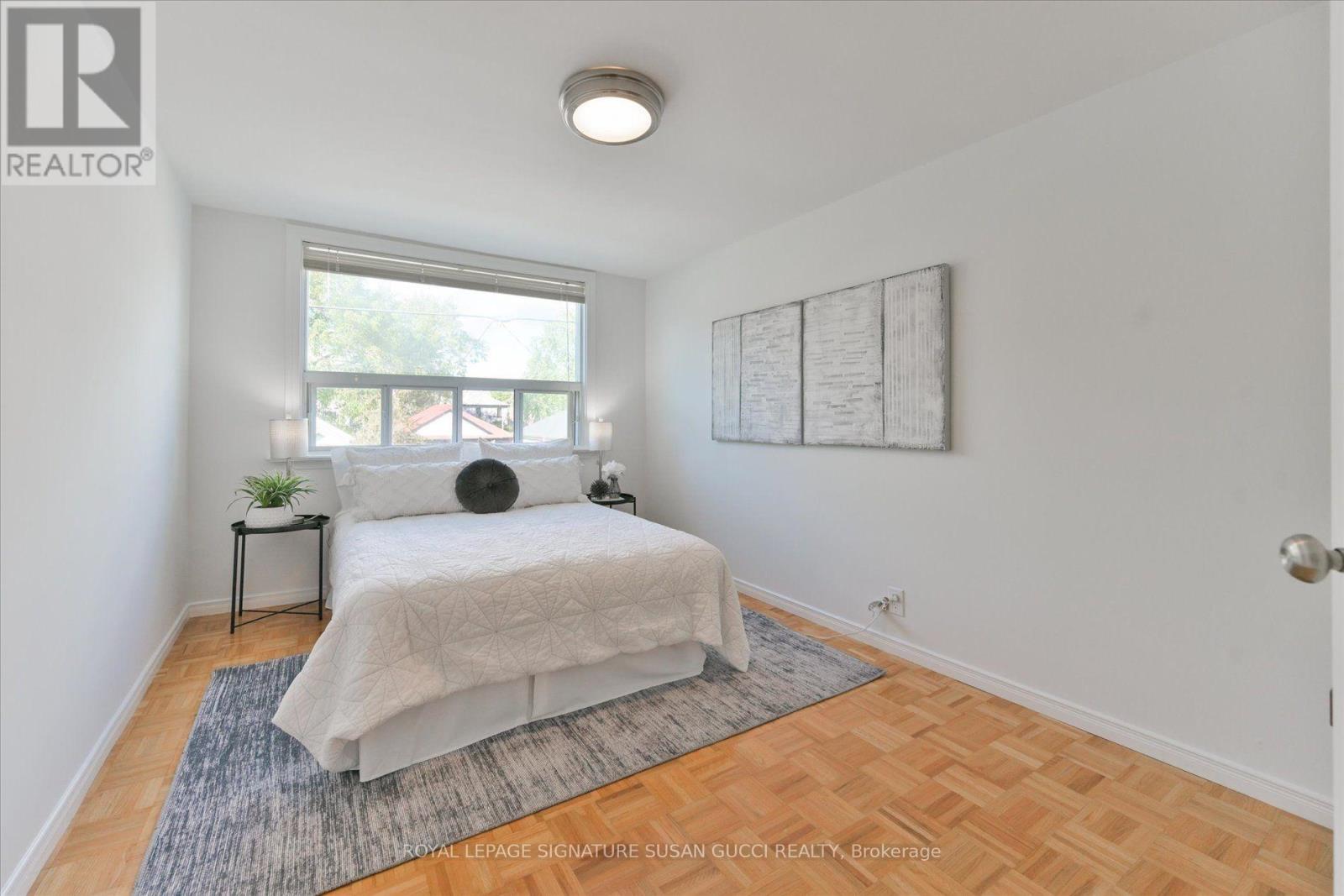 725 Sammon Avenue, Toronto, Ontario  M4C 2E3 - Photo 18 - E13882754