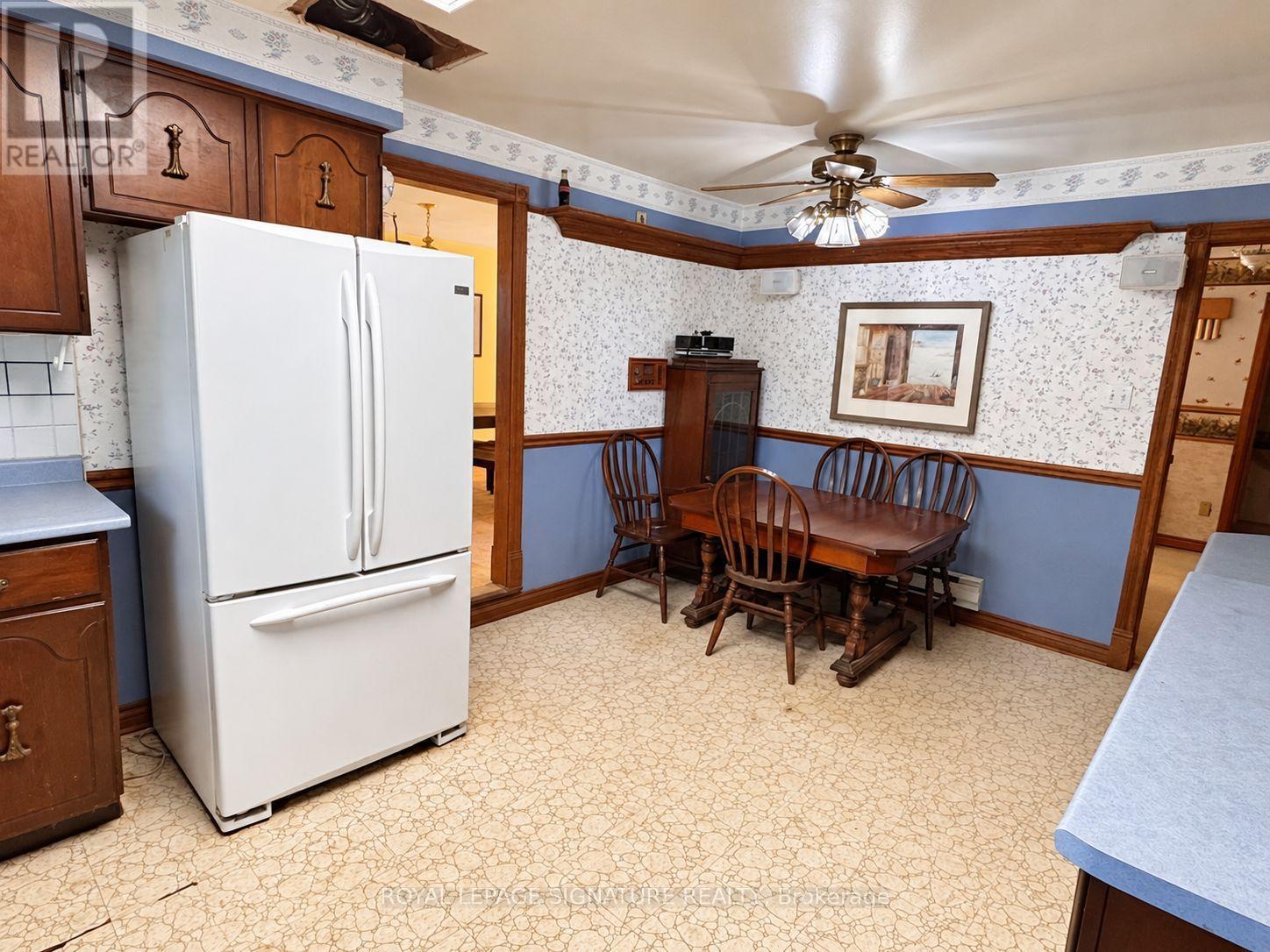 1476 Fieldlight Boulevard, Pickering, Ontario  L1V 2S4 - Photo 4 - E13882880