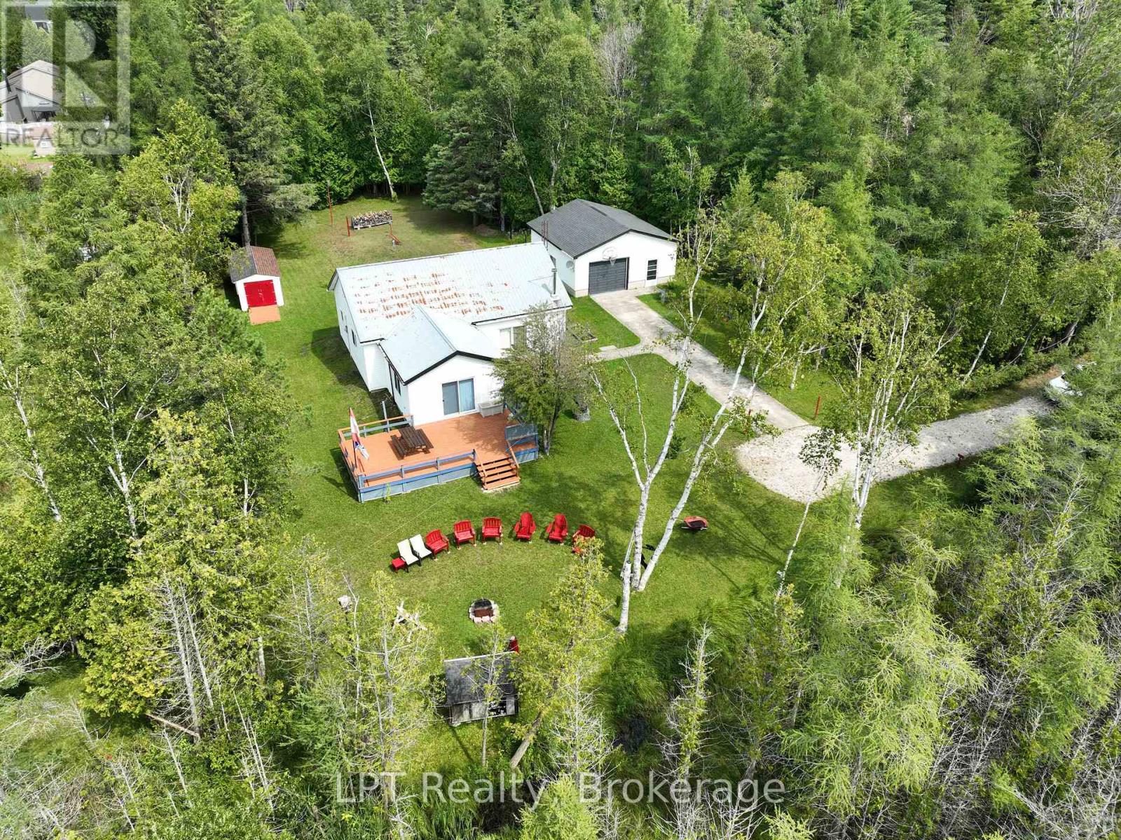 Secondary picture of 621 HURON ROAD