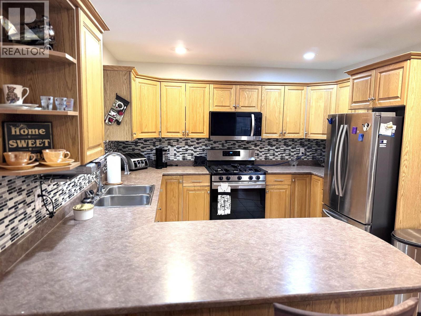 12851 Bens Road, Charlie Lake, British Columbia  V0C 1H0 - Photo 12 - R3174103