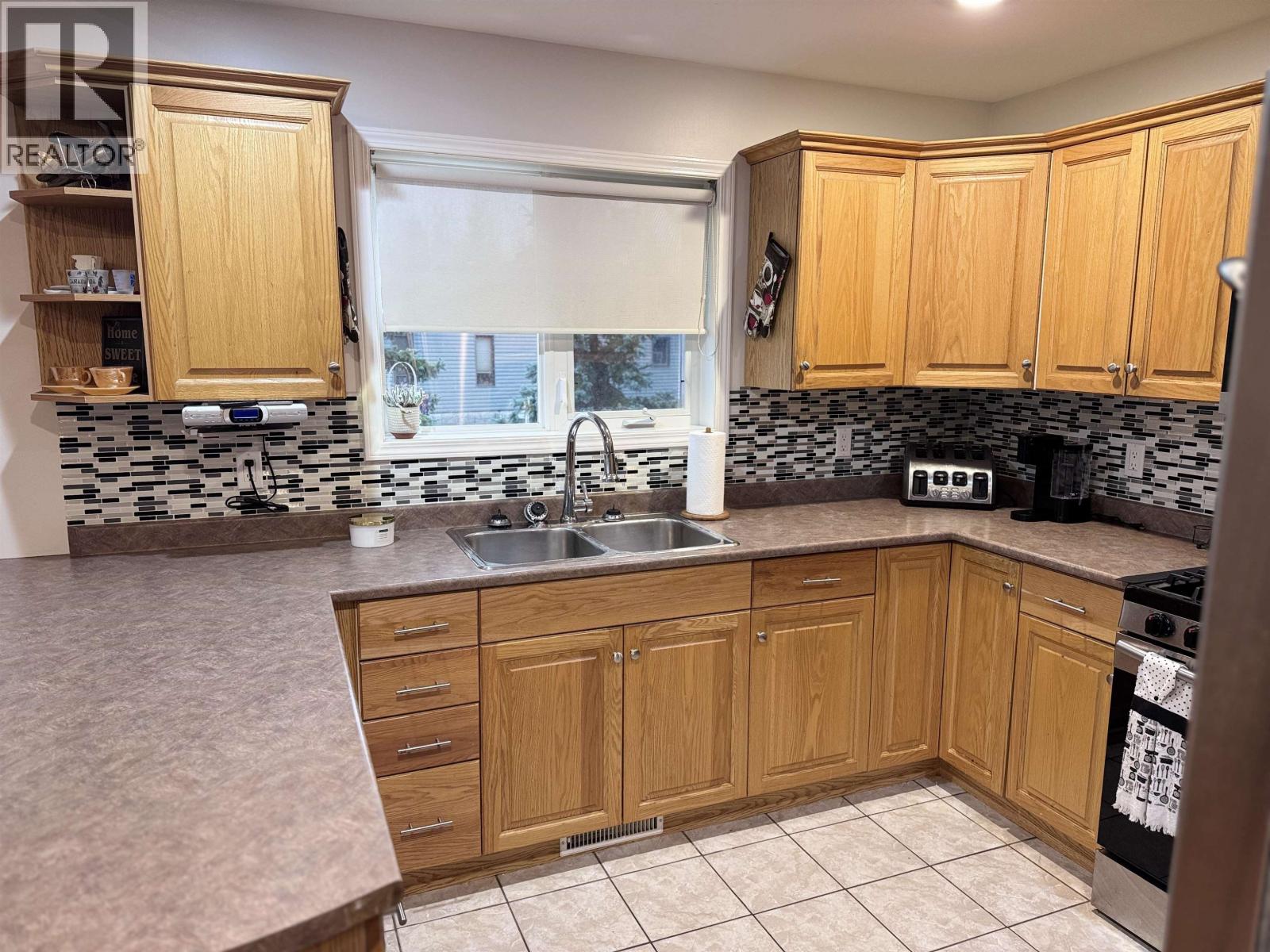 12851 Bens Road, Charlie Lake, British Columbia  V0C 1H0 - Photo 14 - R3174103