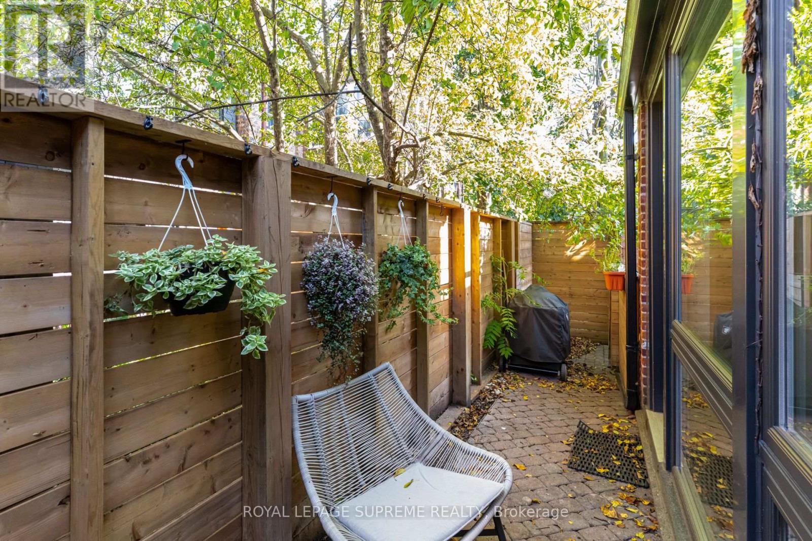 767 Euclid Avenue, Toronto, Ontario  M6G 2V3 - Photo 17 - C13882836