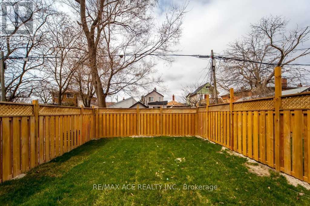 48a Leyton Avenue, Toronto, Ontario  M1L 3T7 - Photo 21 - E13867674