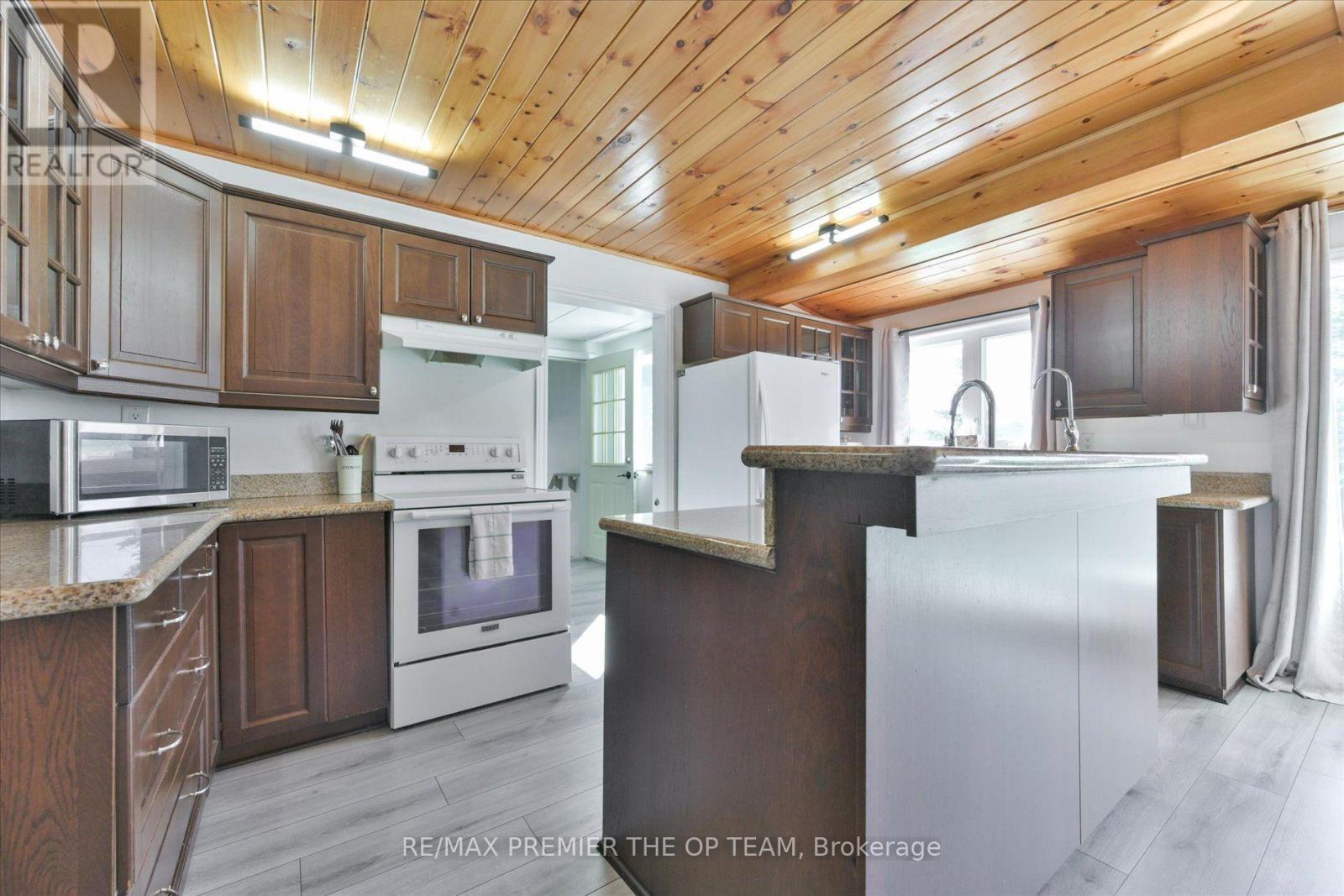 1881 Gilford Road, Innisfil, Ontario  L0L 1R0 - Photo 11 - N13882816