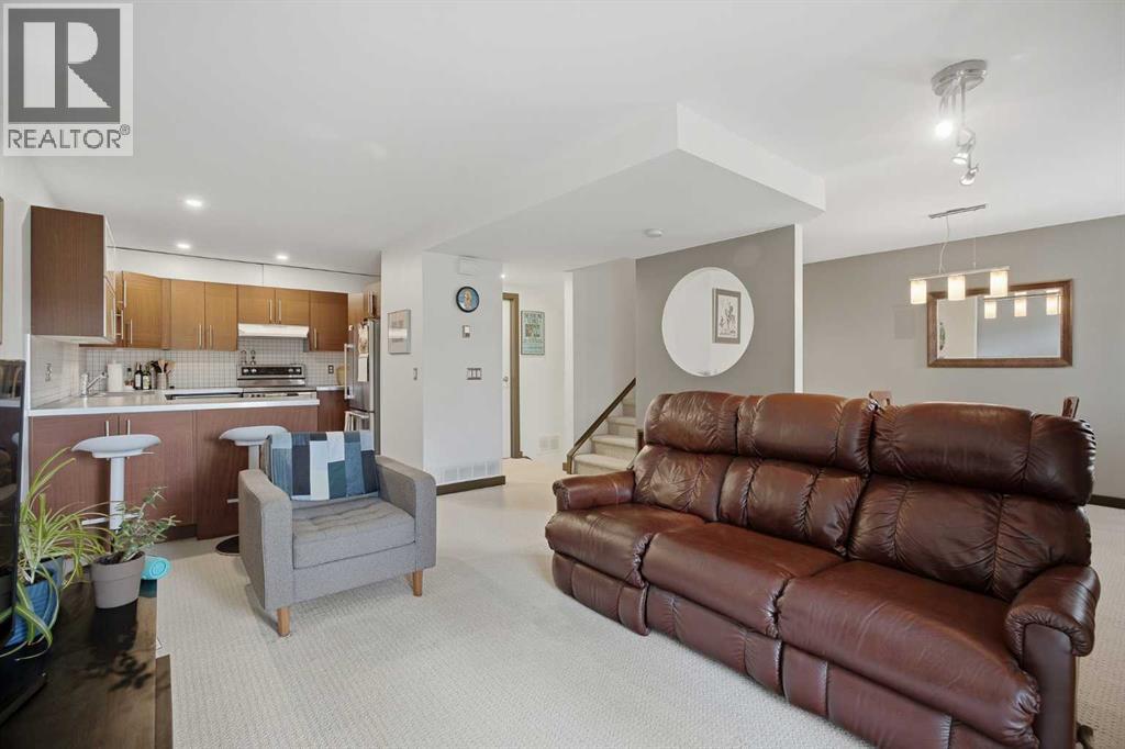 24, 3015 51 Street SW, Calgary, Alberta  T3E 6N5 - Photo 11 - A2351404
