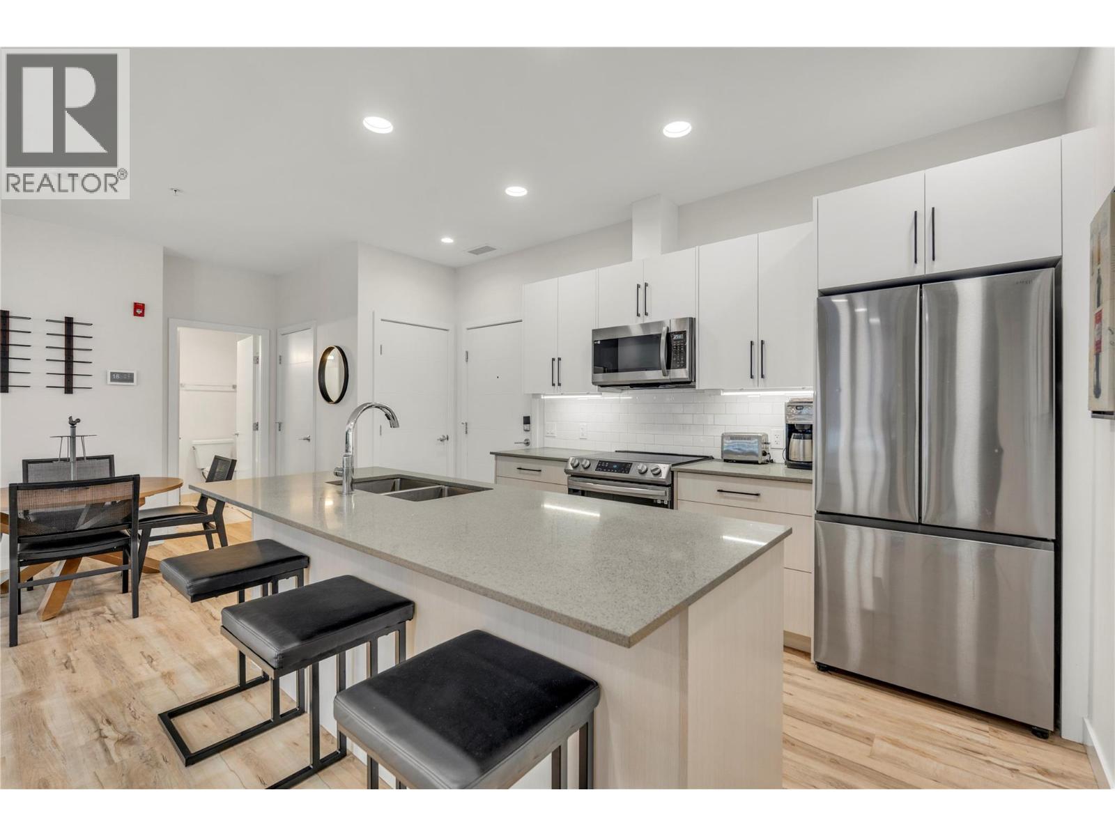 13417 Lakeshore Drive Unit# 113
