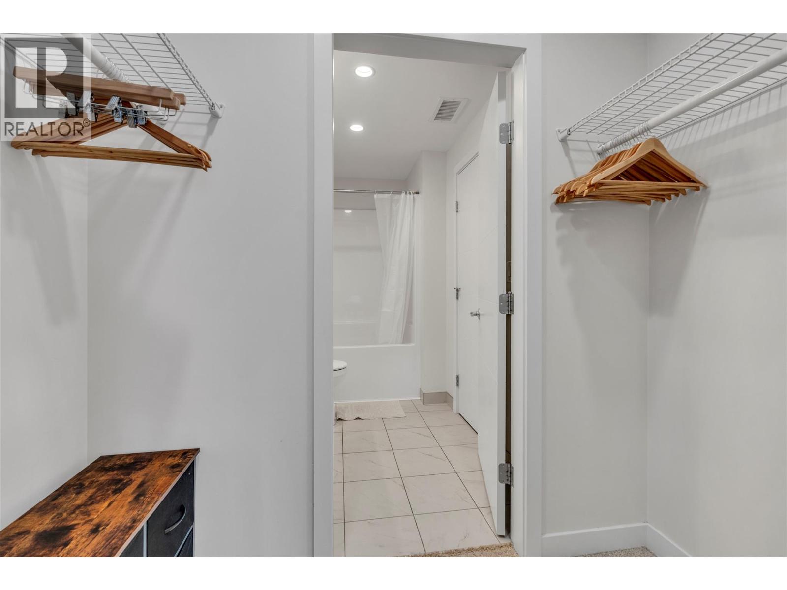 13417 Lakeshore Drive Unit# 113