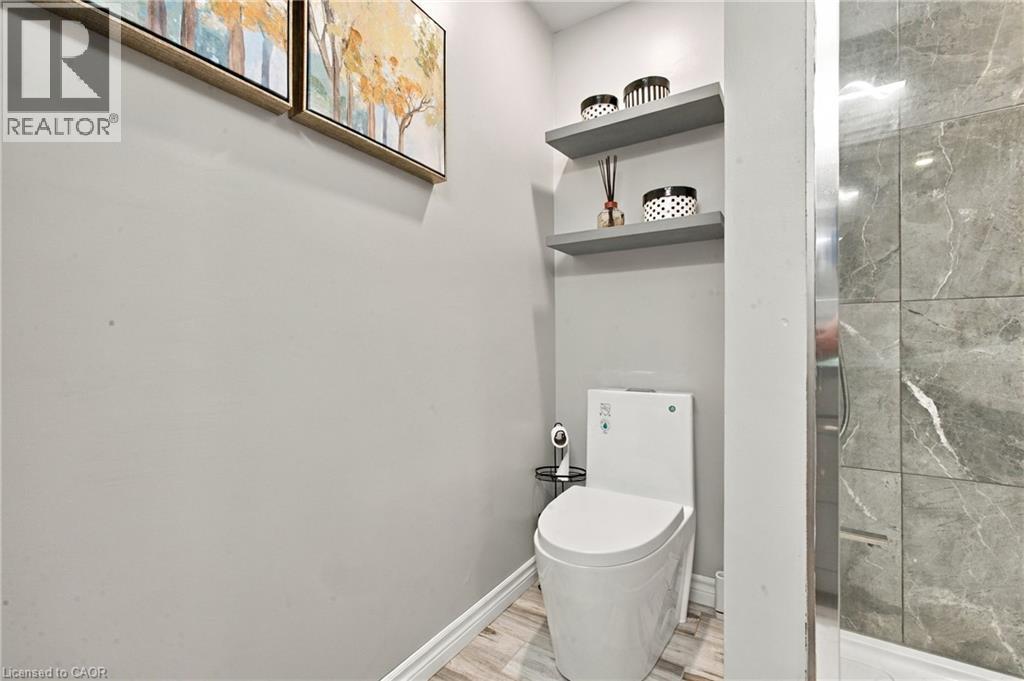 802 Strasburg Road, Kitchener, Ontario  N2E 2Y3 - Photo 17 - 40867588