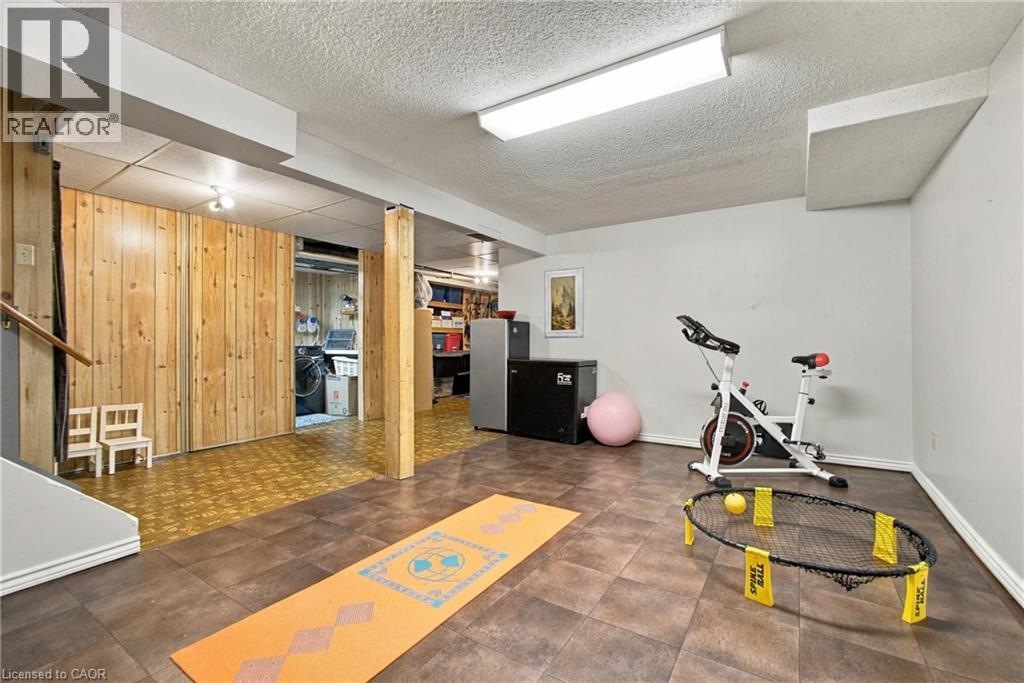 802 Strasburg Road, Kitchener, Ontario  N2E 2Y3 - Photo 29 - 40867588