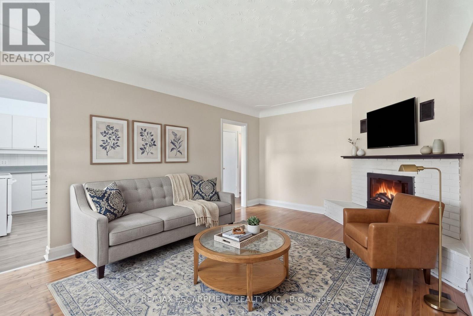 7 Sheldon Street, Hamilton, Ontario  L9H 4P3 - Photo 4 - X13882800