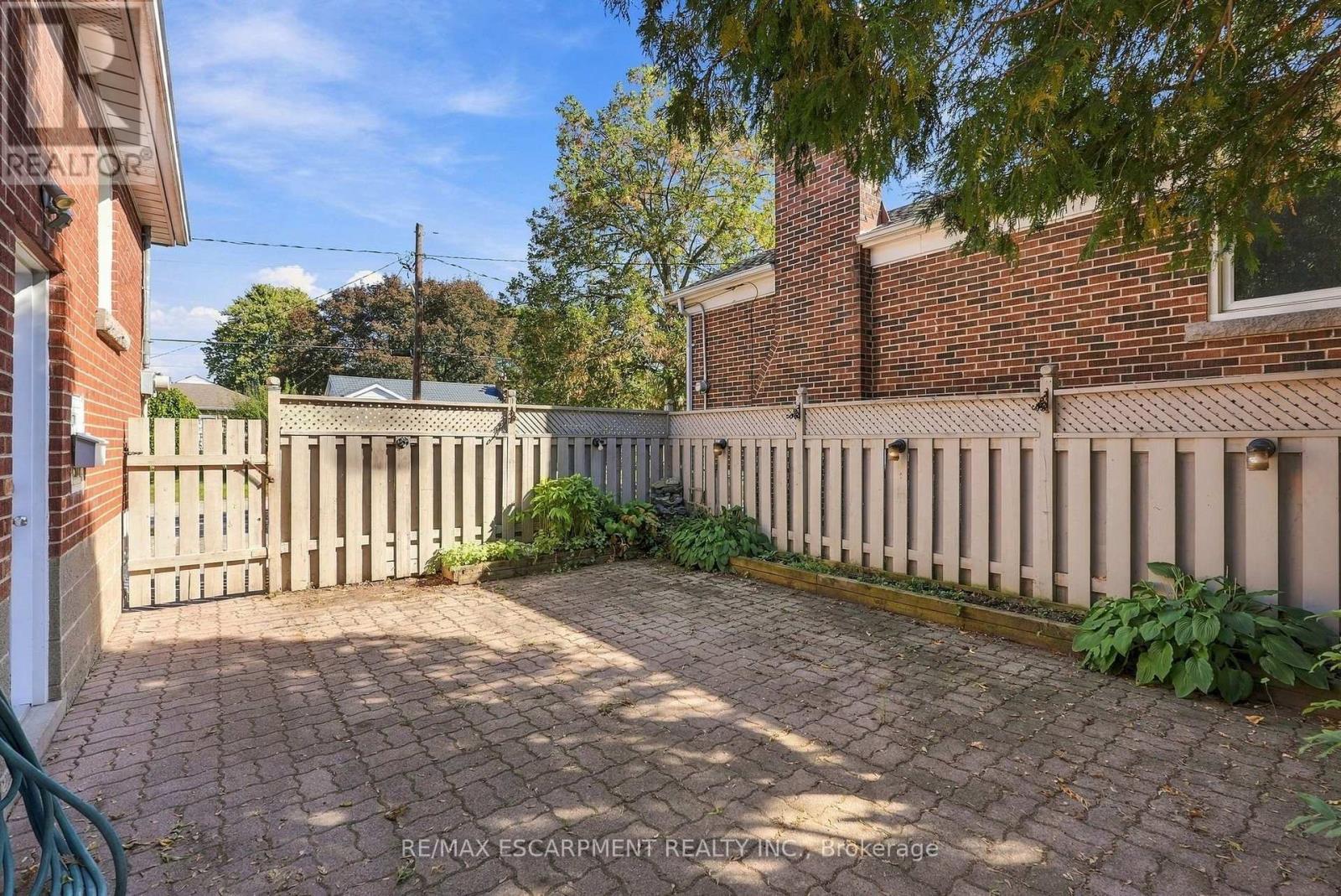 7 Sheldon Street, Hamilton, Ontario  L9H 4P3 - Photo 40 - X13882800