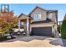 28 HOLKHAM AVENUE, Hamilton, Ontario
