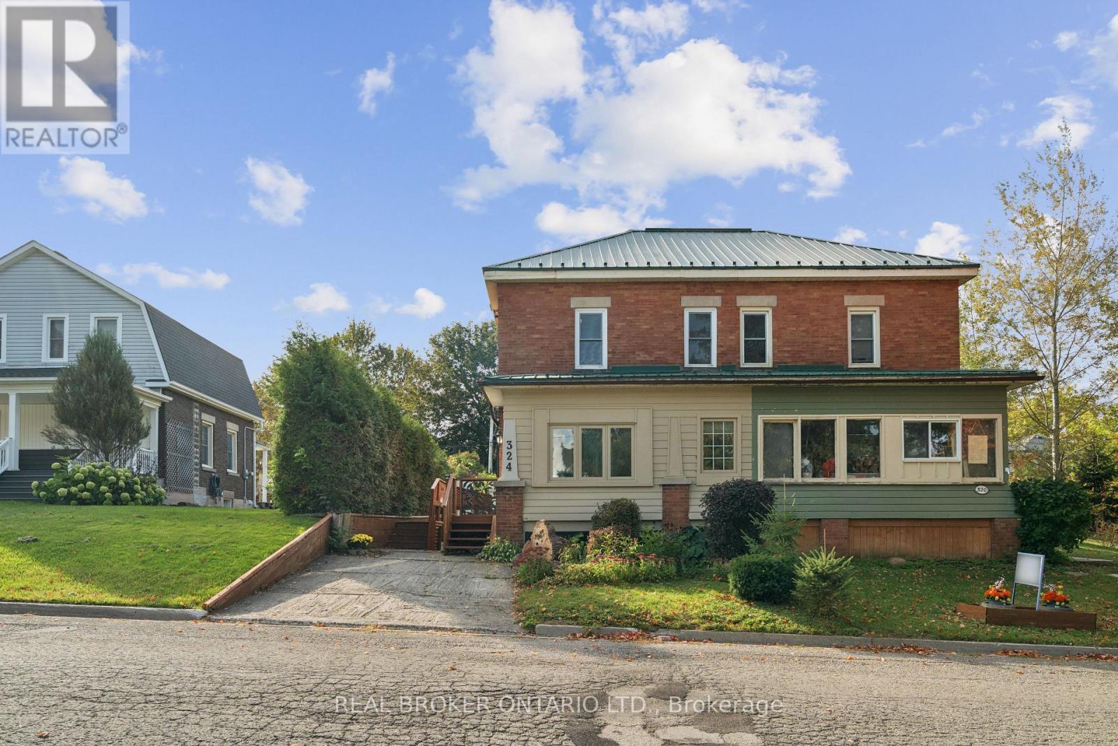 324 Daly Street, Minto, Ontario  N0G 2P0 - Photo 3 - X13882898