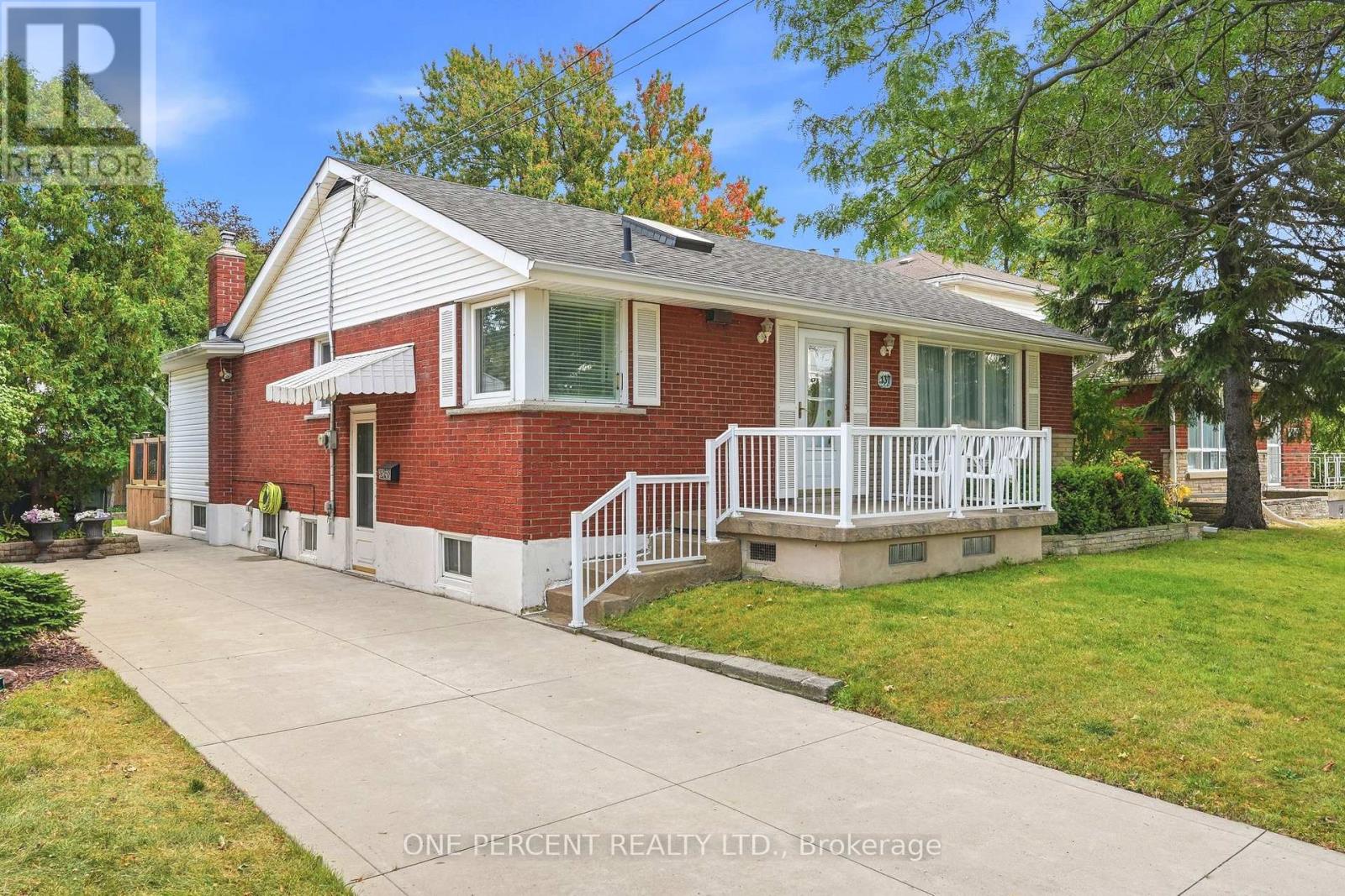 137 TERRACE DRIVE, Hamilton, Ontario