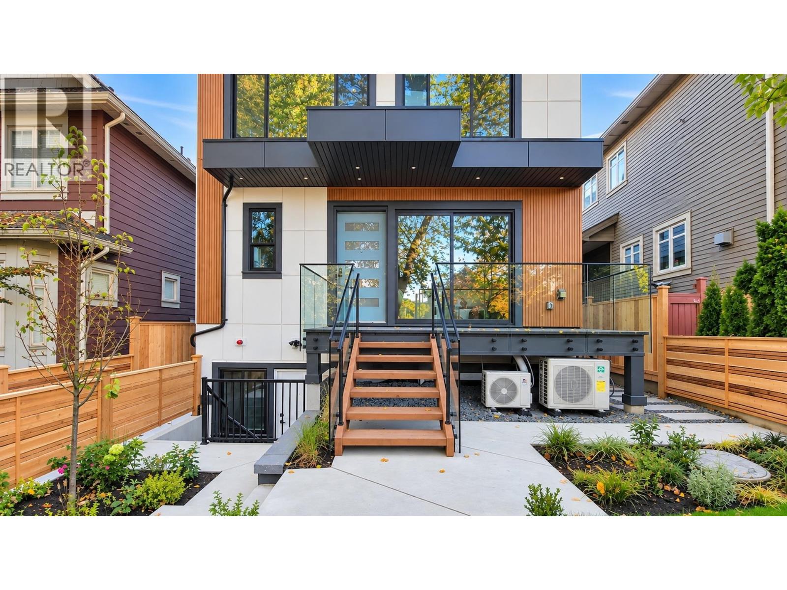 1 746 E 12th Avenue, Vancouver, British Columbia  V5T 2H9 - Photo 3 - R3173203
