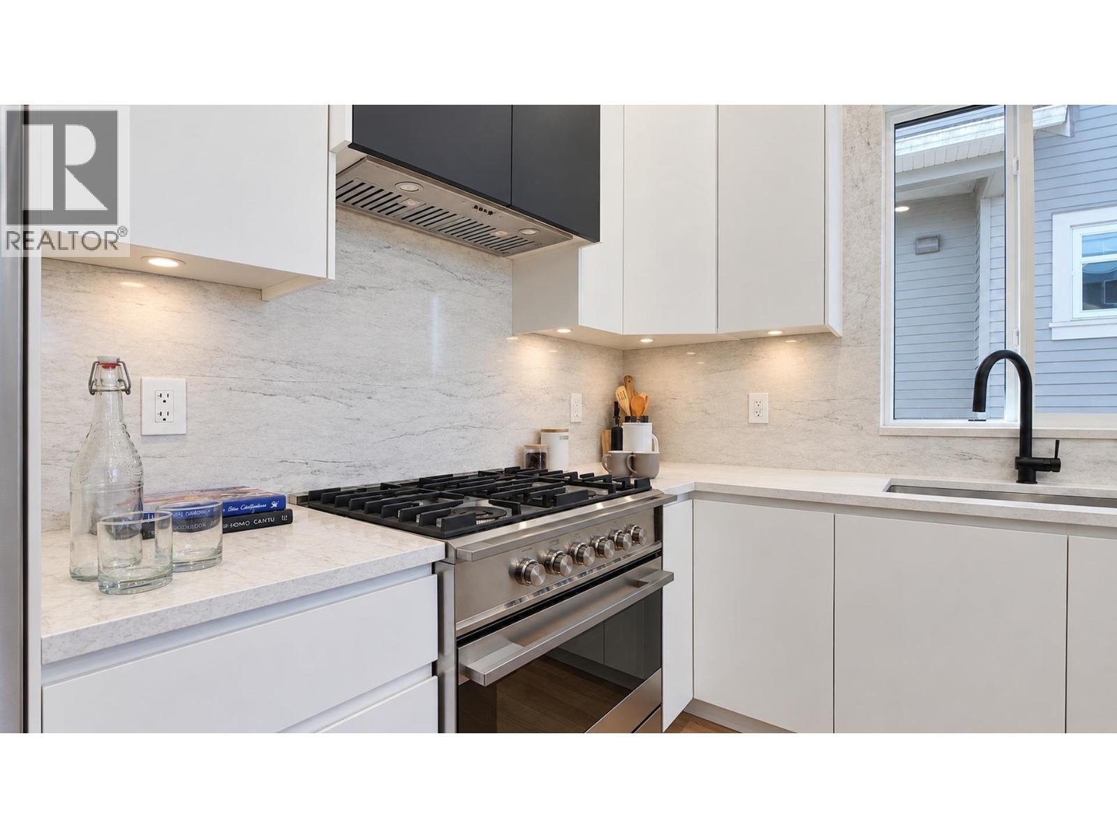 1 746 E 12th Avenue, Vancouver, British Columbia  V5T 2H9 - Photo 12 - R3173203