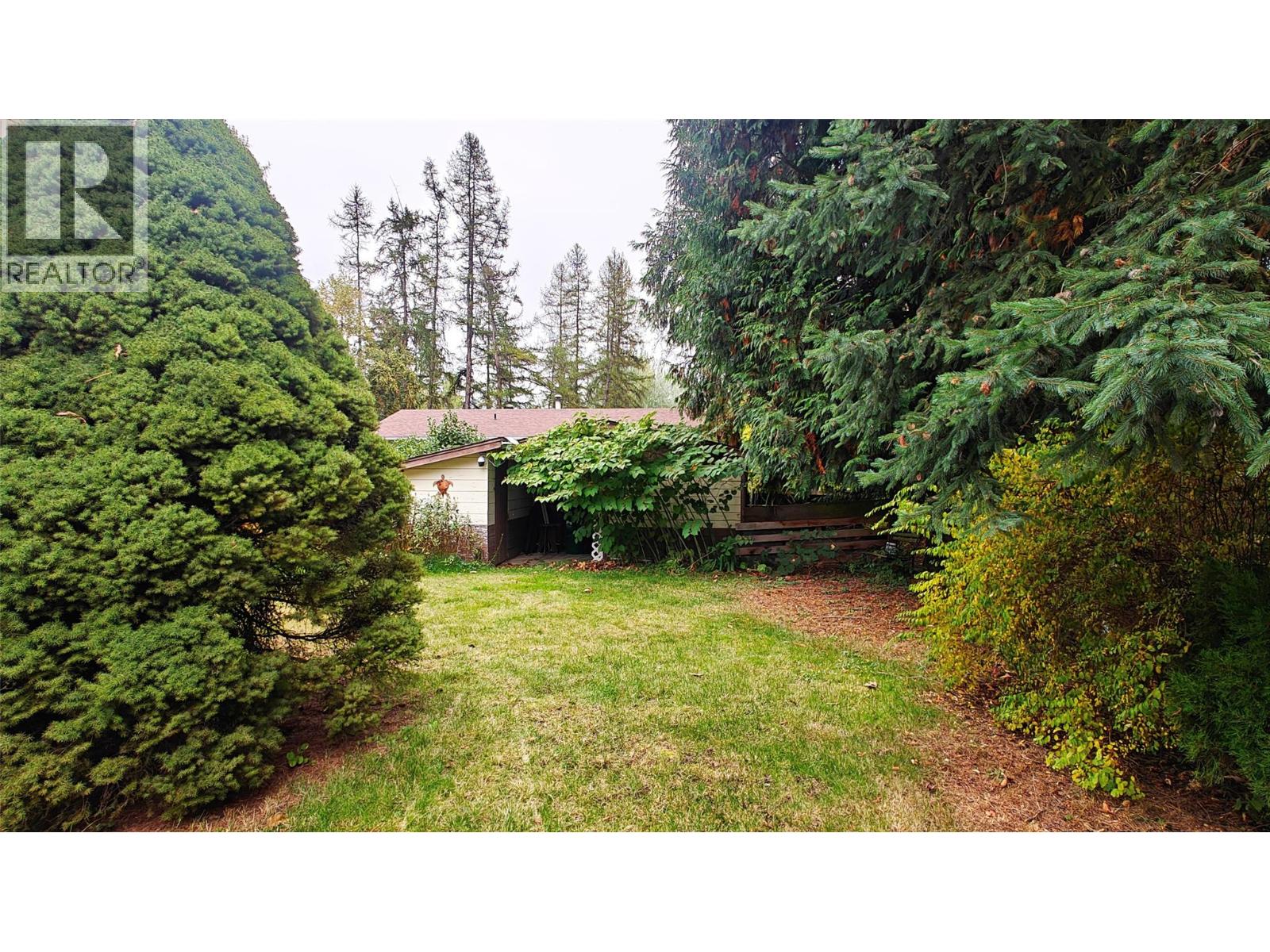 610 7th Avenue, Montrose, British Columbia V0G 1P0 - Photo 3 - 10402300