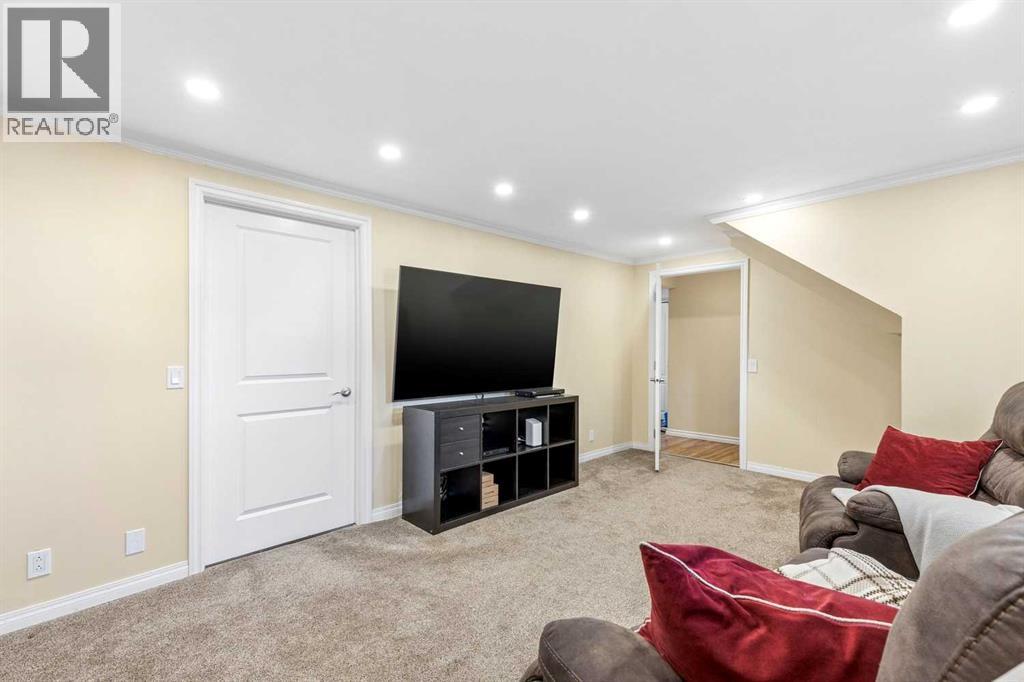 103 Dovercrest Way SE, Calgary, Alberta  T2B 2L8 - Photo 23 - A2348959