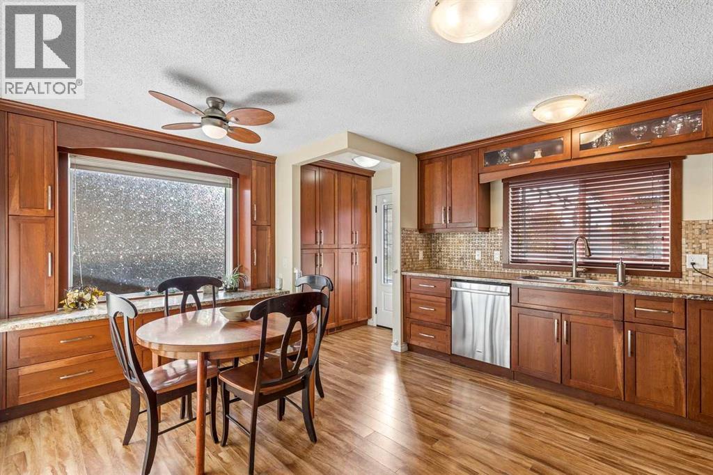 103 Dovercrest Way SE, Calgary, Alberta  T2B 2L8 - Photo 5 - A2348959