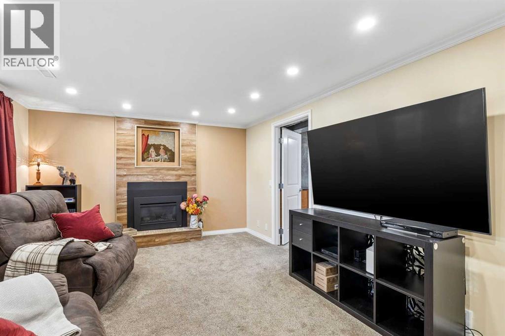 103 Dovercrest Way SE, Calgary, Alberta  T2B 2L8 - Photo 21 - A2348959