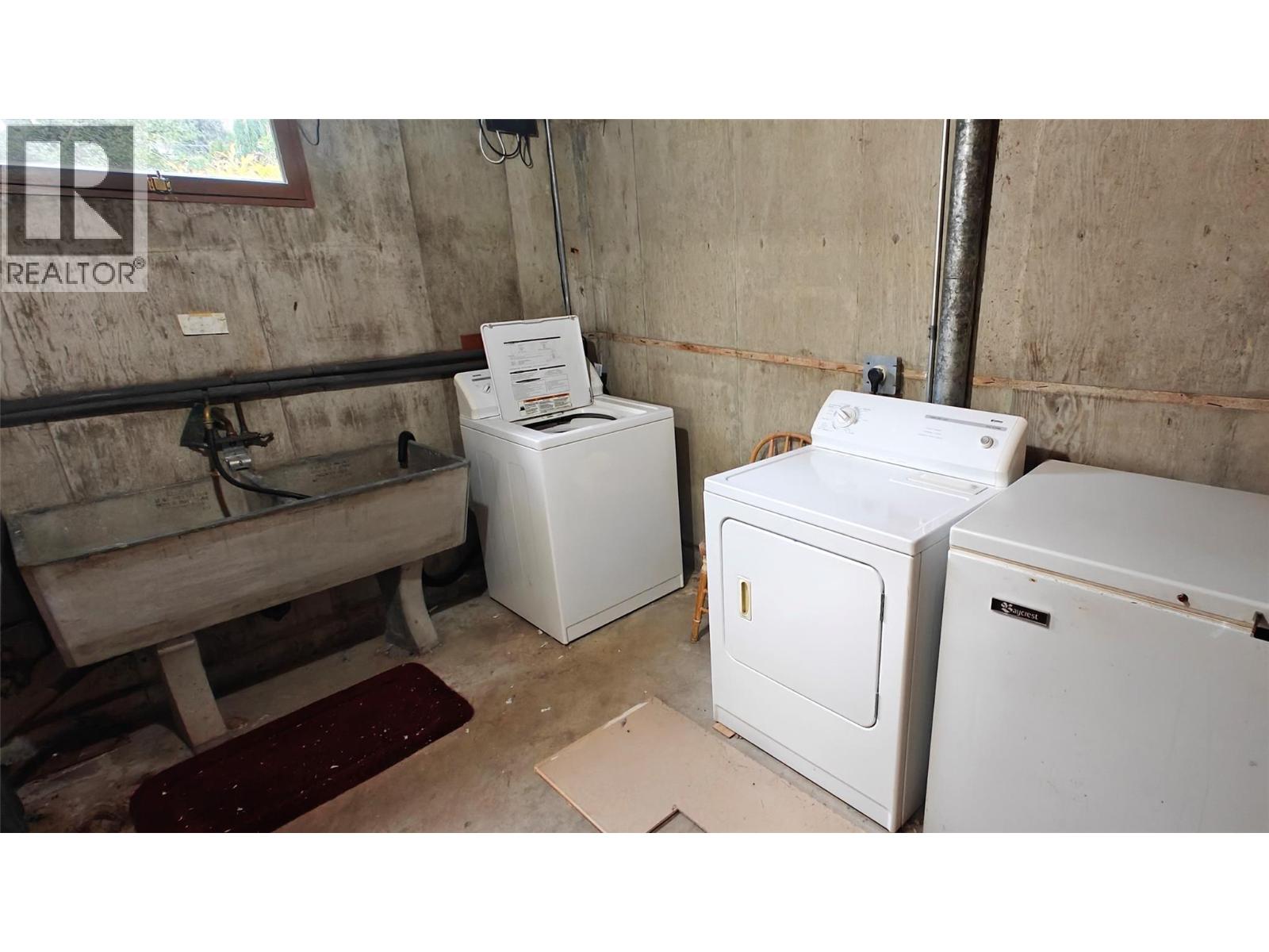610 7th Avenue, Montrose, British Columbia V0G 1P0 - Photo 25 - 10402300