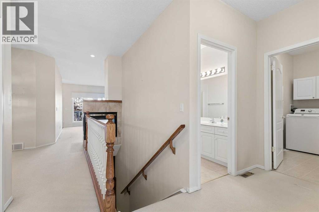 54 Shannon Estates Terrace SW, Calgary, Alberta  T2Y 4C4 - Photo 3 - A2351564