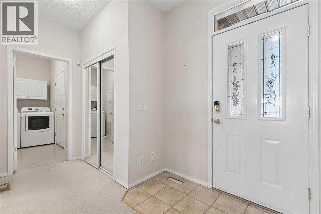 54 Shannon Estates Terrace SW, Calgary, Alberta  T2Y 4C4 - Photo 4 - A2351564