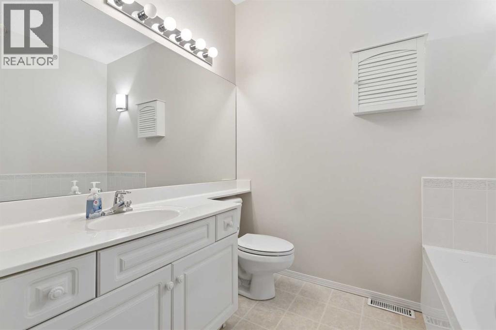 54 Shannon Estates Terrace SW, Calgary, Alberta  T2Y 4C4 - Photo 20 - A2351564