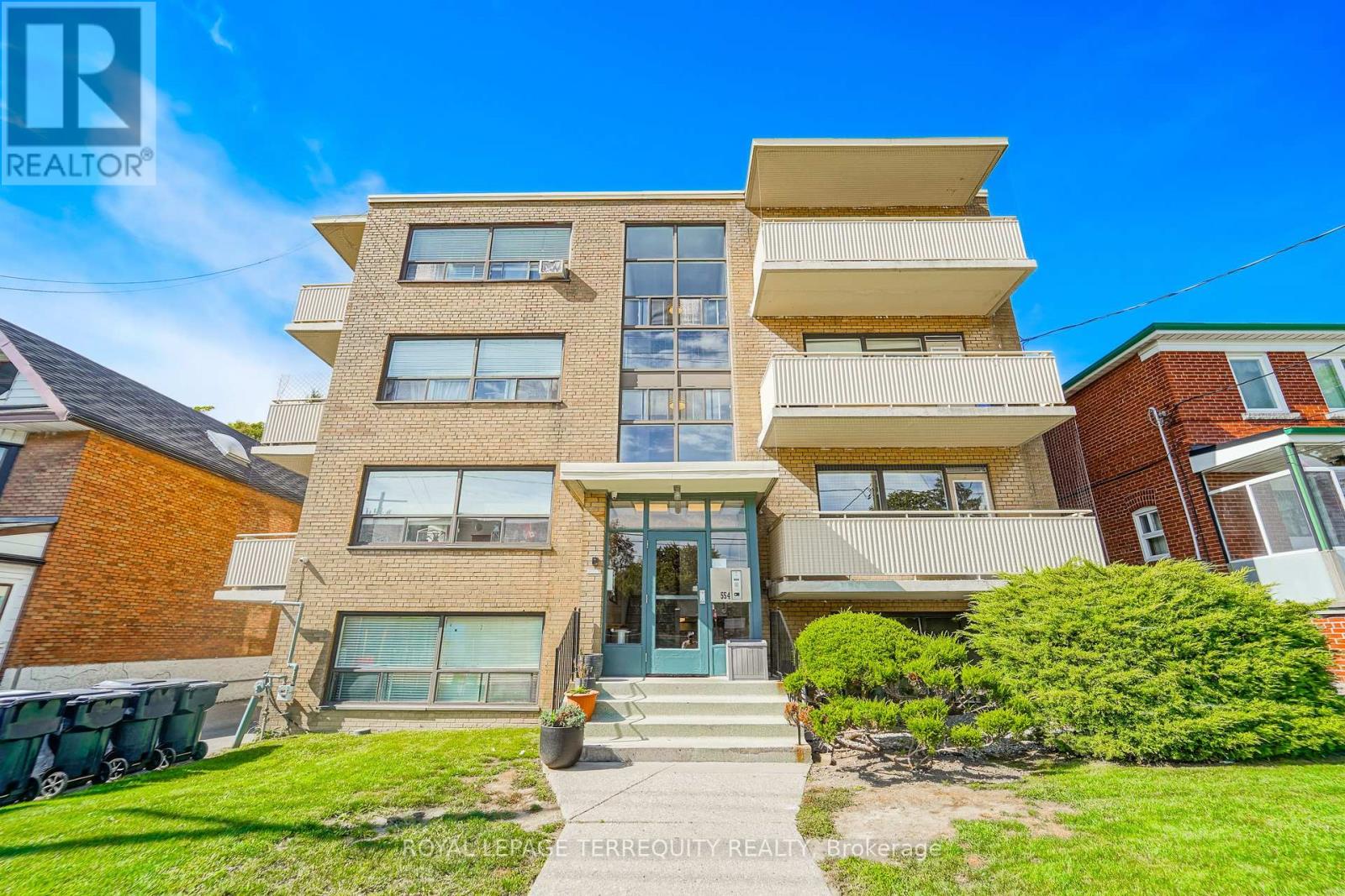 5 - 554 HARVIE AVENUE, Toronto, Ontario