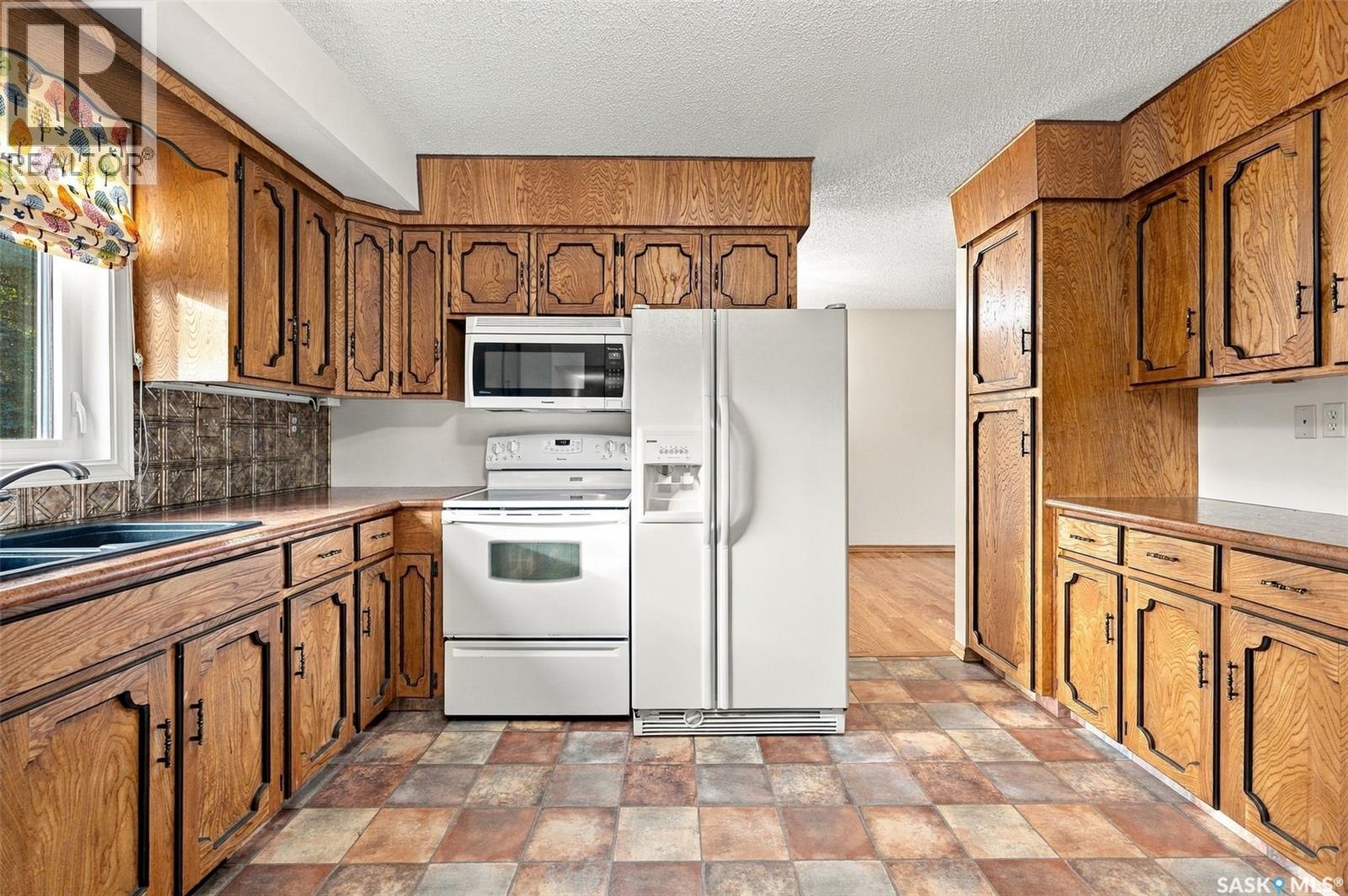 522 Delaronde Road, Saskatoon, Saskatchewan  S7J 4A8 - Photo 11 - SK050819