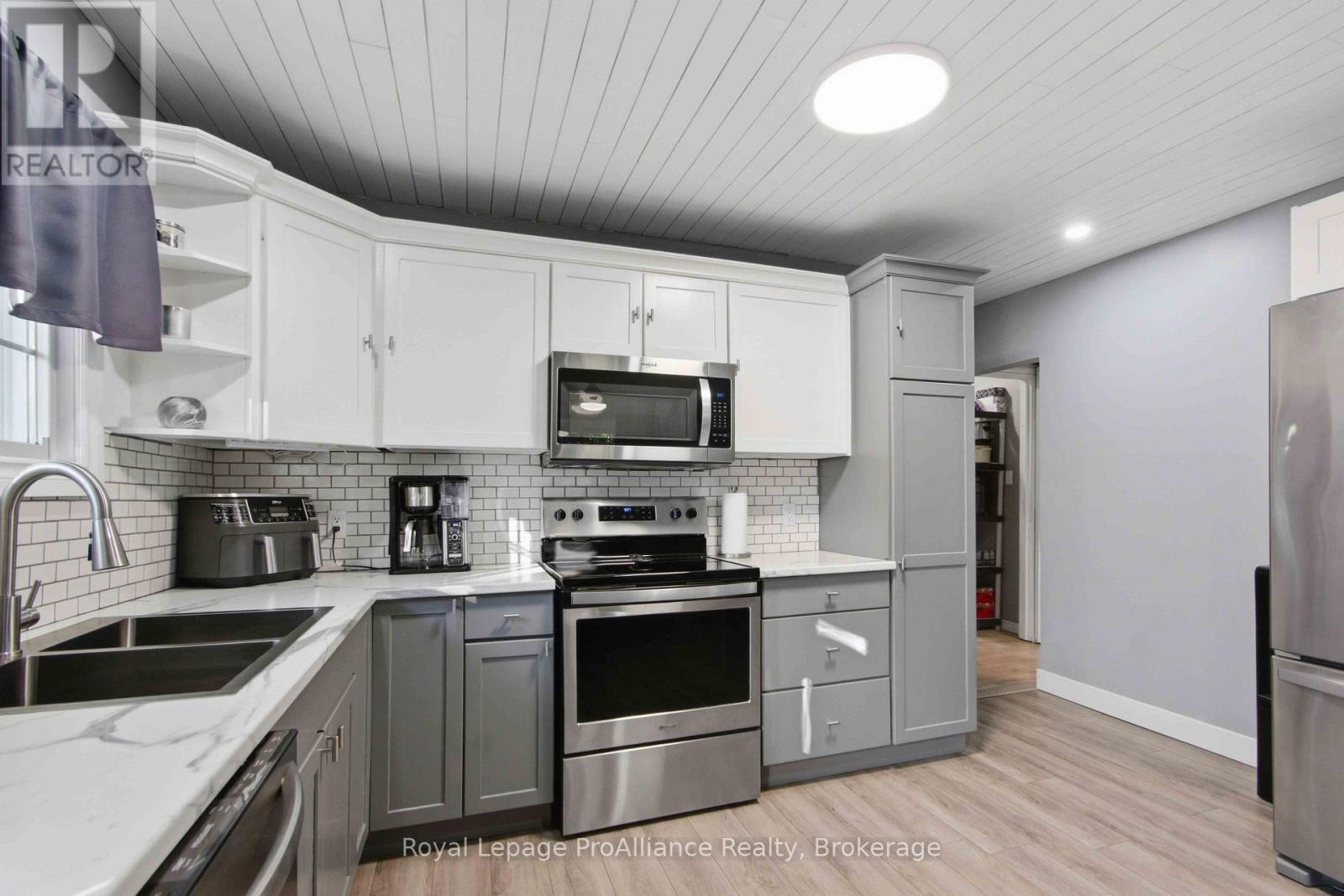 114 Catherine Street, Quinte West, Ontario  K8V 5L1 - Photo 8 - X13882988