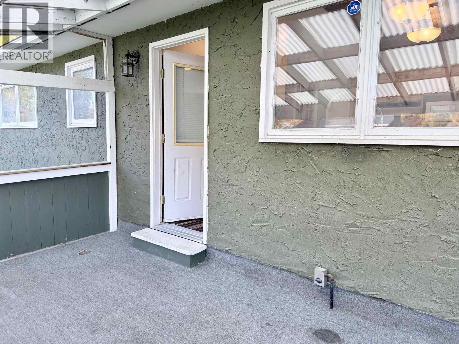 542 DOGWOOD STREET