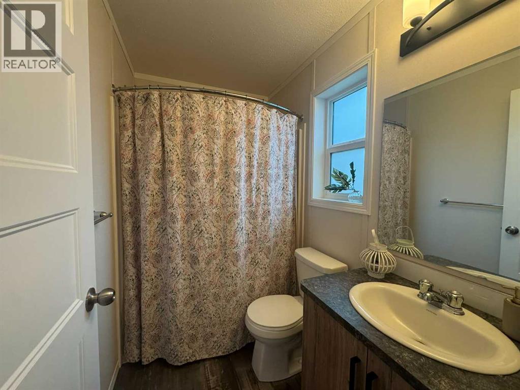 816 5th Avenue, Beaverlodge, Alberta  T0H 0C0 - Photo 15 - A2291419