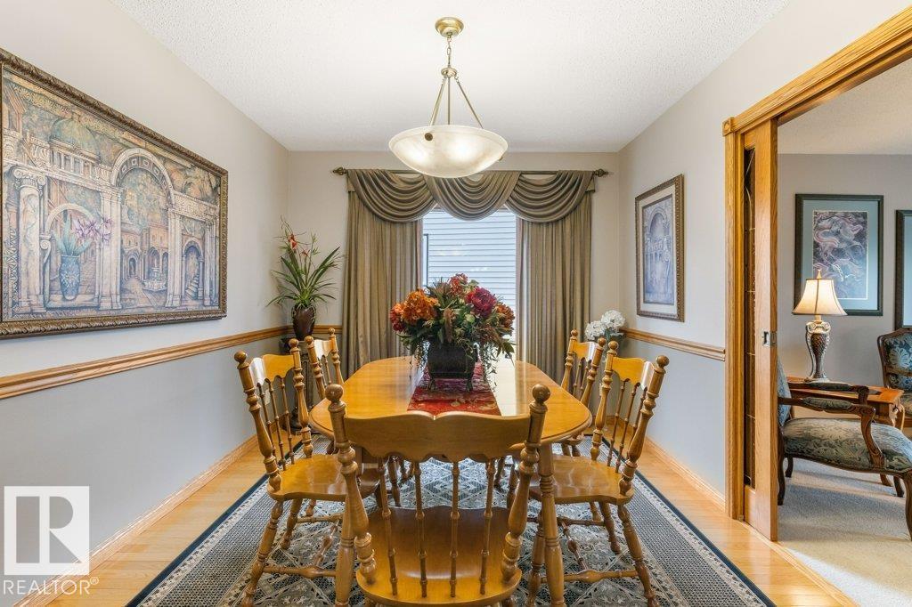 21 LORNE CR