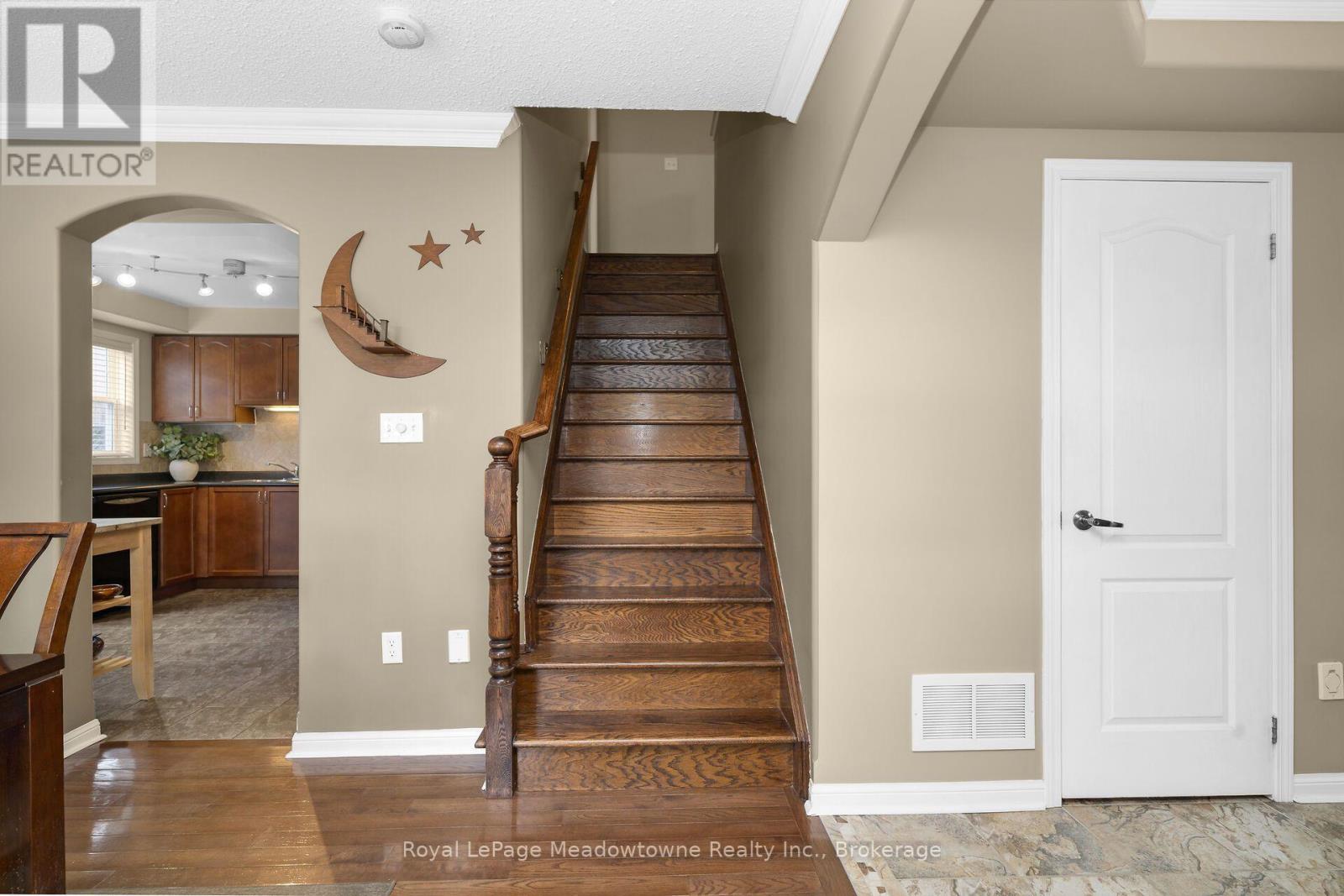 802 Stark Circle, Milton, Ontario  L9T 6Y7 - Photo 11 - W13883122