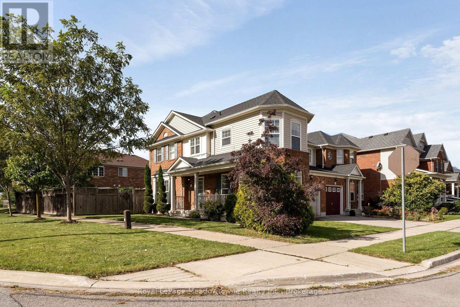 802 Stark Circle, Milton, Ontario  L9T 6Y7 - Photo 2 - W13883122