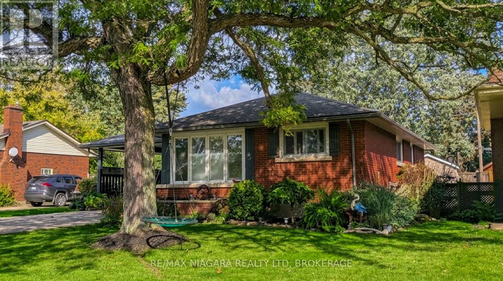 8610 Furlong Avenue, Niagara Falls (Chippawa), Ontario  L2G 6X1 - Photo 2 - X13882992