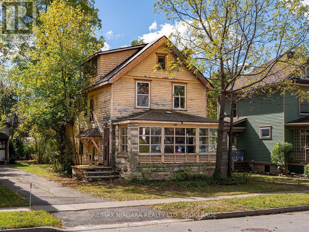 244 Charlotte Street, Port Colborne, Ontario  L3K 3E6 - Photo 1 - X13882994
