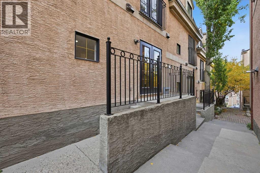 1908 10A Street SW