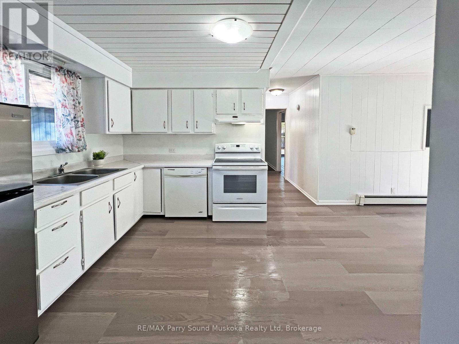 15 Church Street, Parry Sound, Ontario  P2A 1Y2 - Photo 11 - X13883000