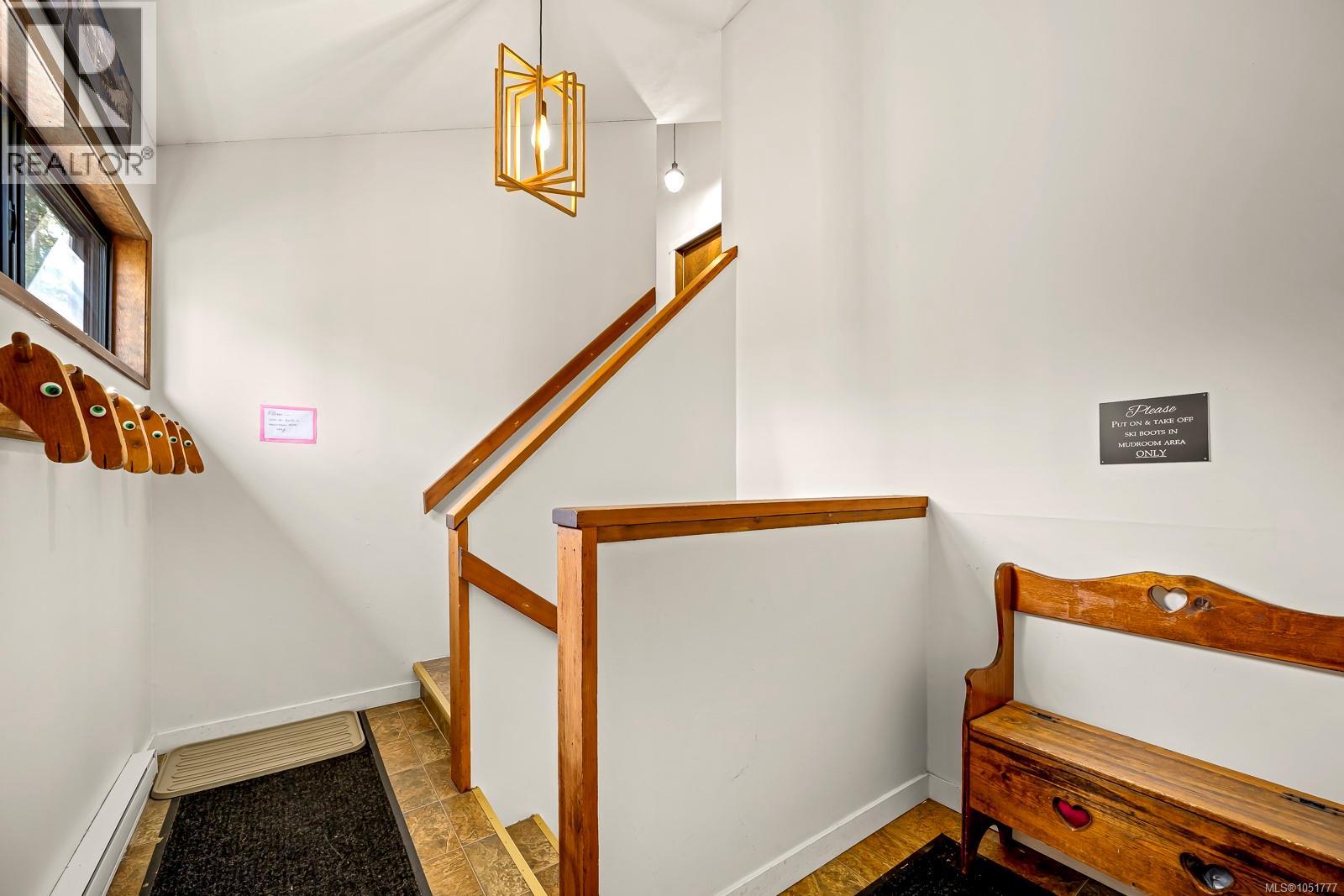 893 Clinton Wood Crt