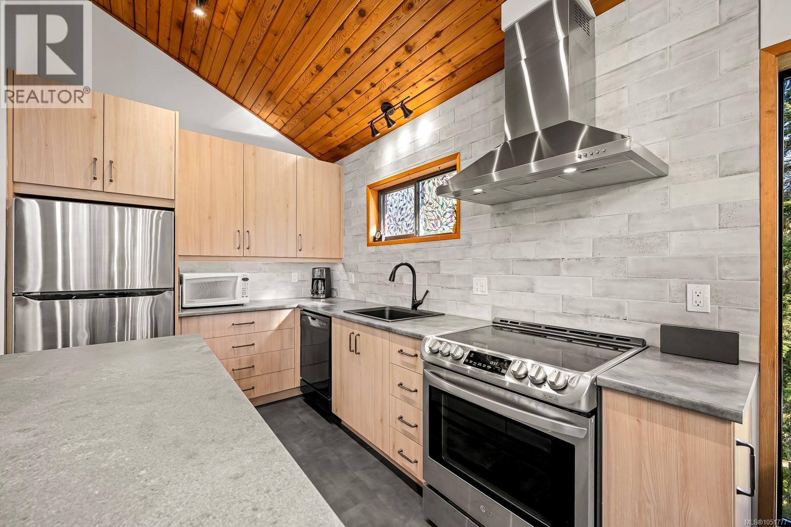 893 Clinton Wood Crt