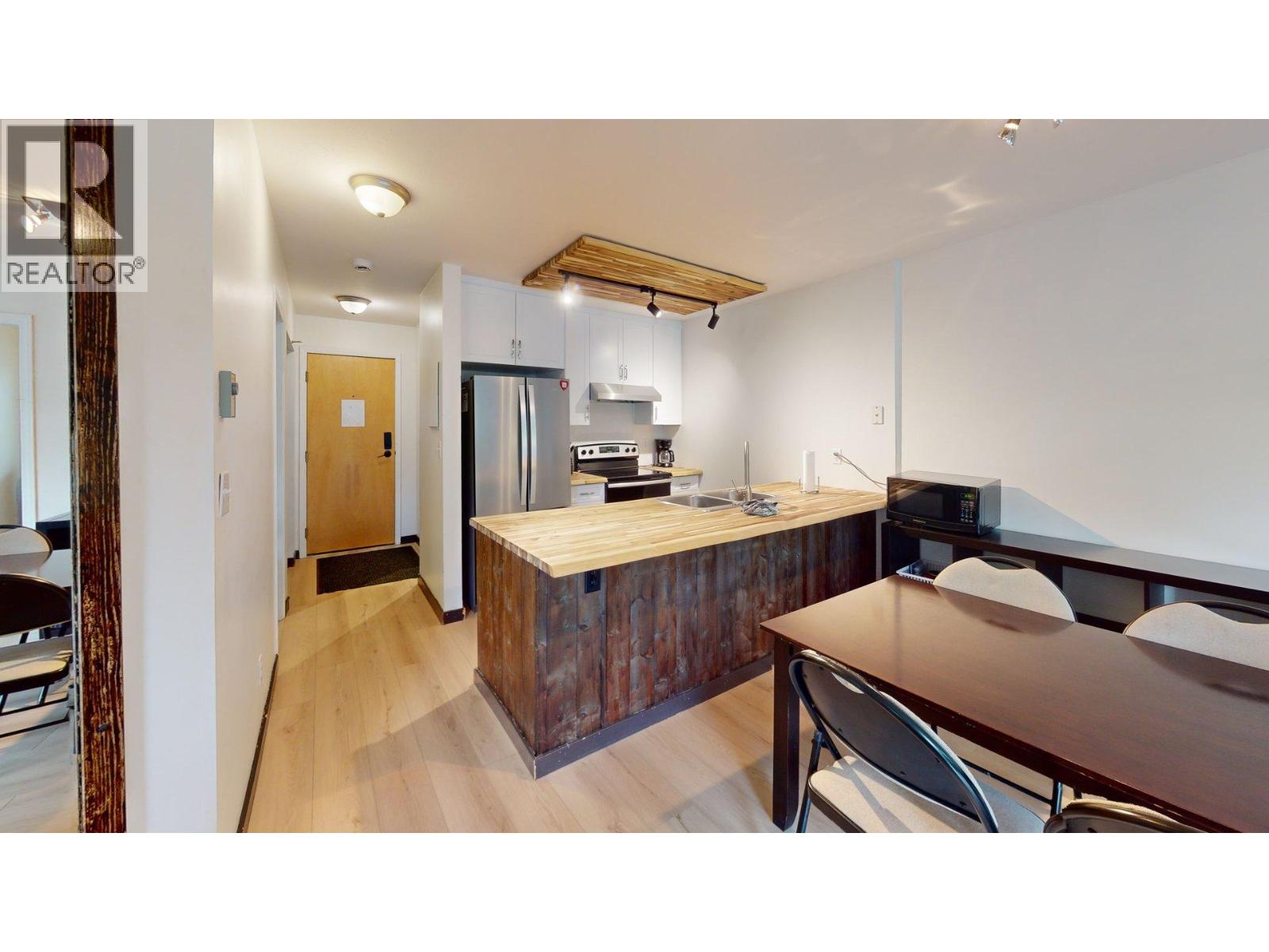 101-4559 Timberline Crescent