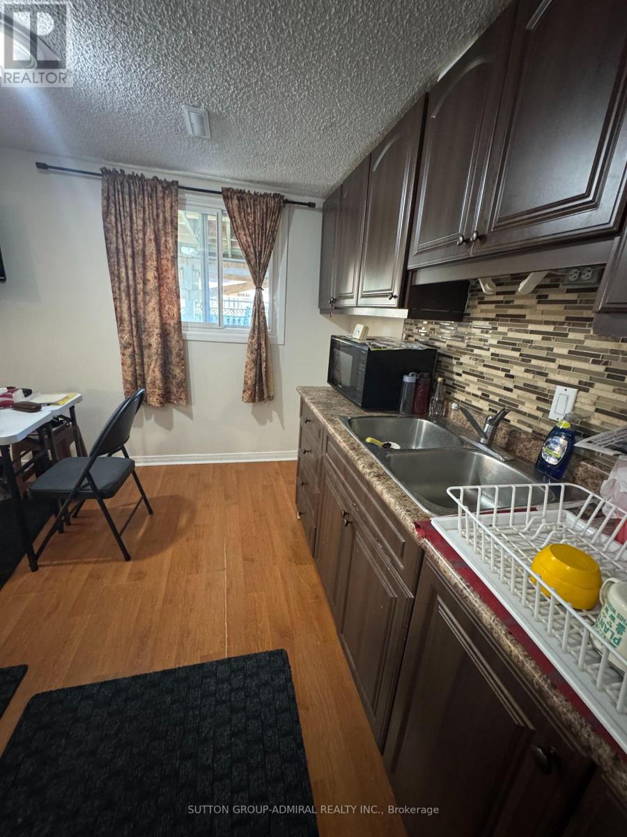 29 Bingham Street, Richmond Hill, Ontario L4C 8Y7 - Photo 6 - N13883028