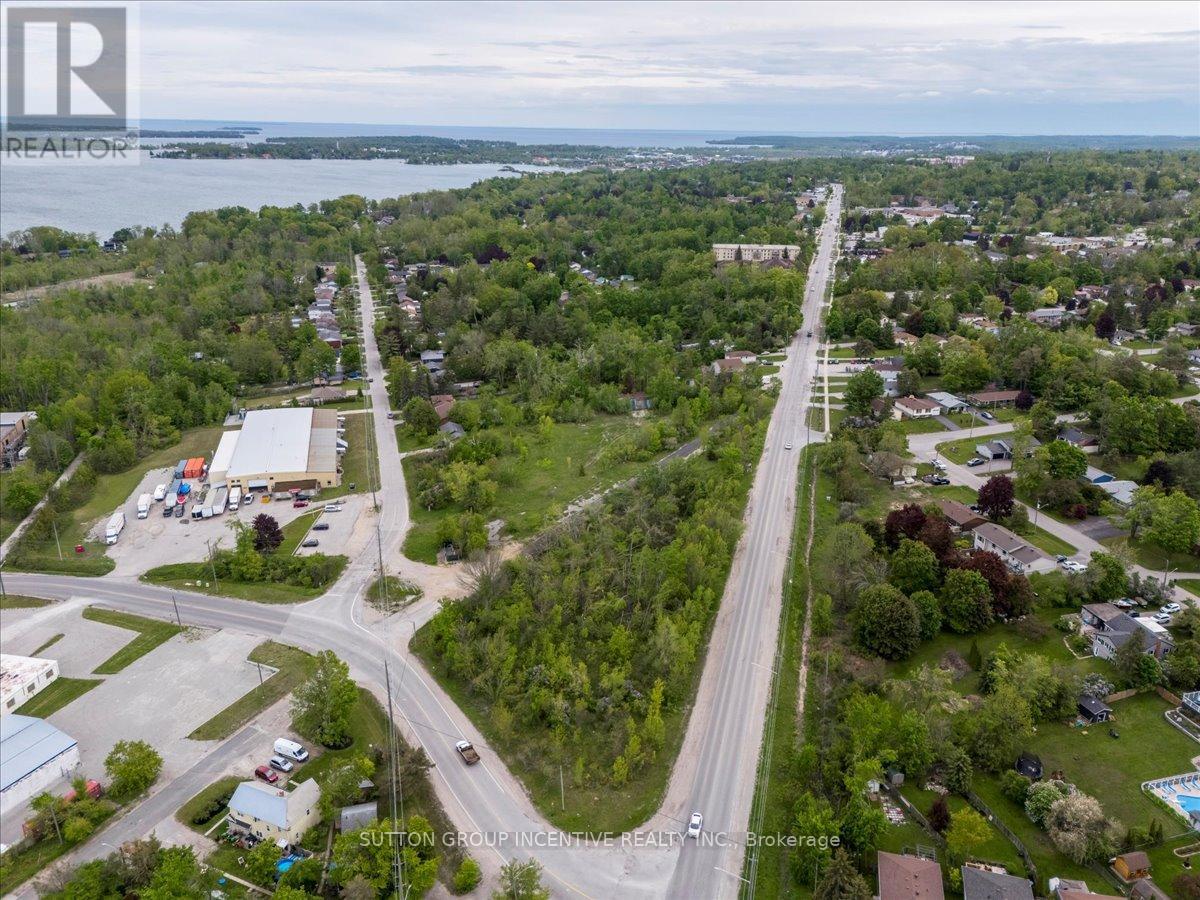 570 Laclie Street, Orillia, Ontario  L3V 4A9 - Photo 3 - S13883034