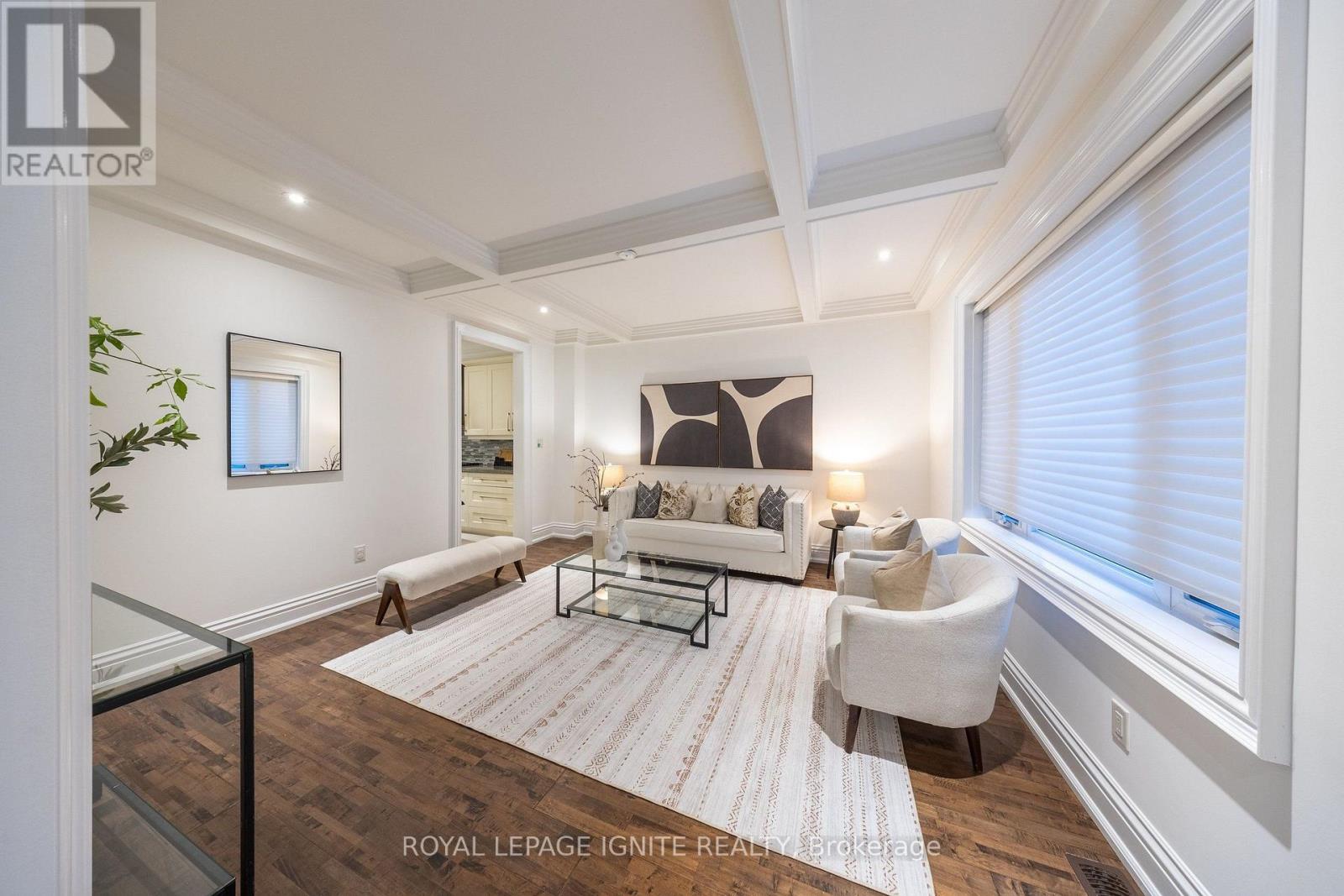 31 Jodphur Avenue, Toronto, Ontario  M9M 2J3 - Photo 13 - W13882980