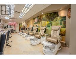 11 - 1 STEELES AVENUE, Brampton, Ontario