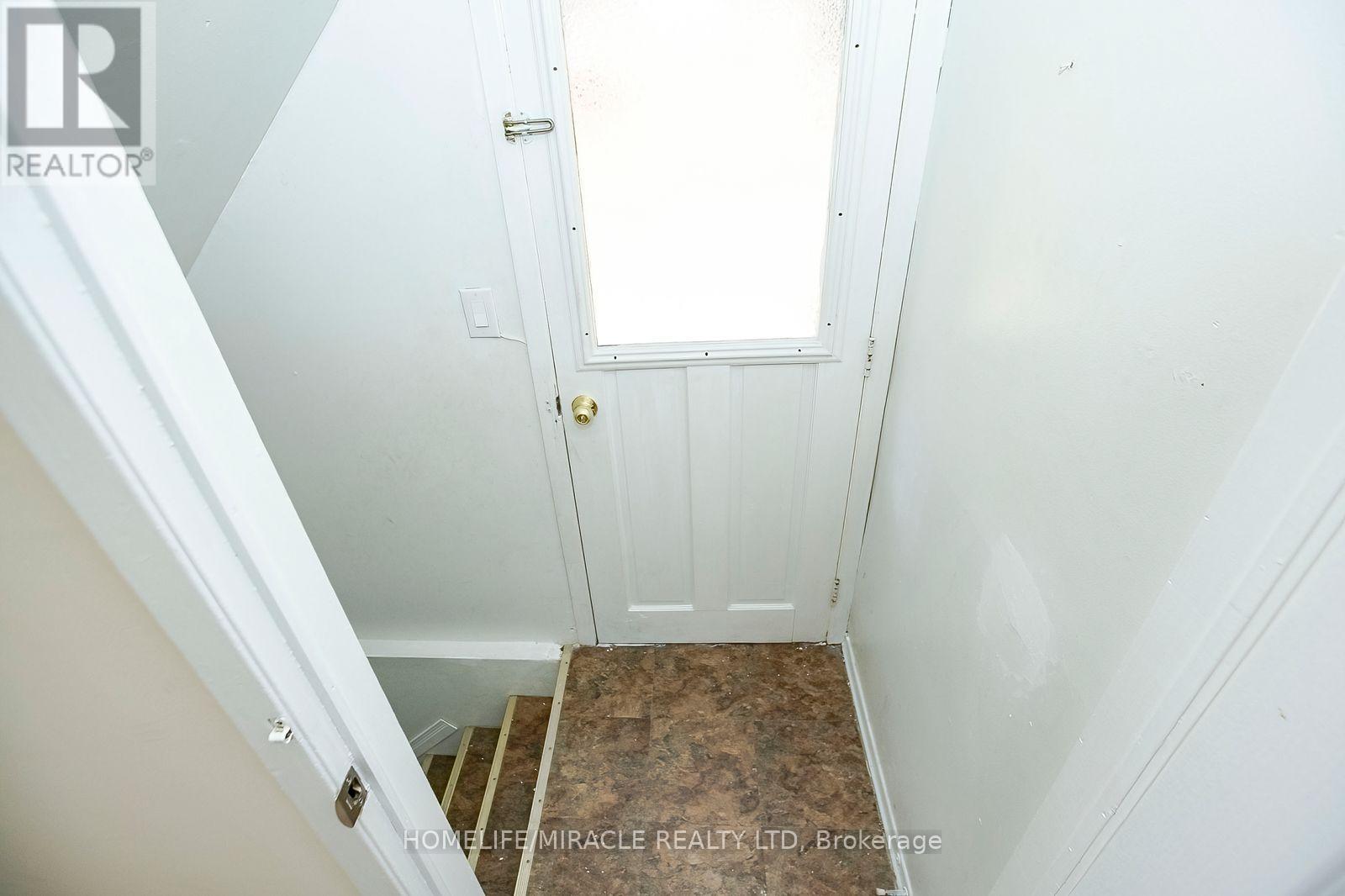 33 Adam Street, Brampton, Ontario  L6Z 2S2 - Photo 36 - W13883110